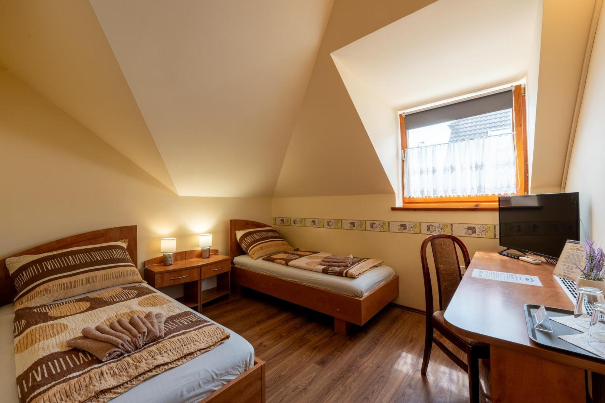 기오르 Szenti Vendeghaz B&B 외부 사진