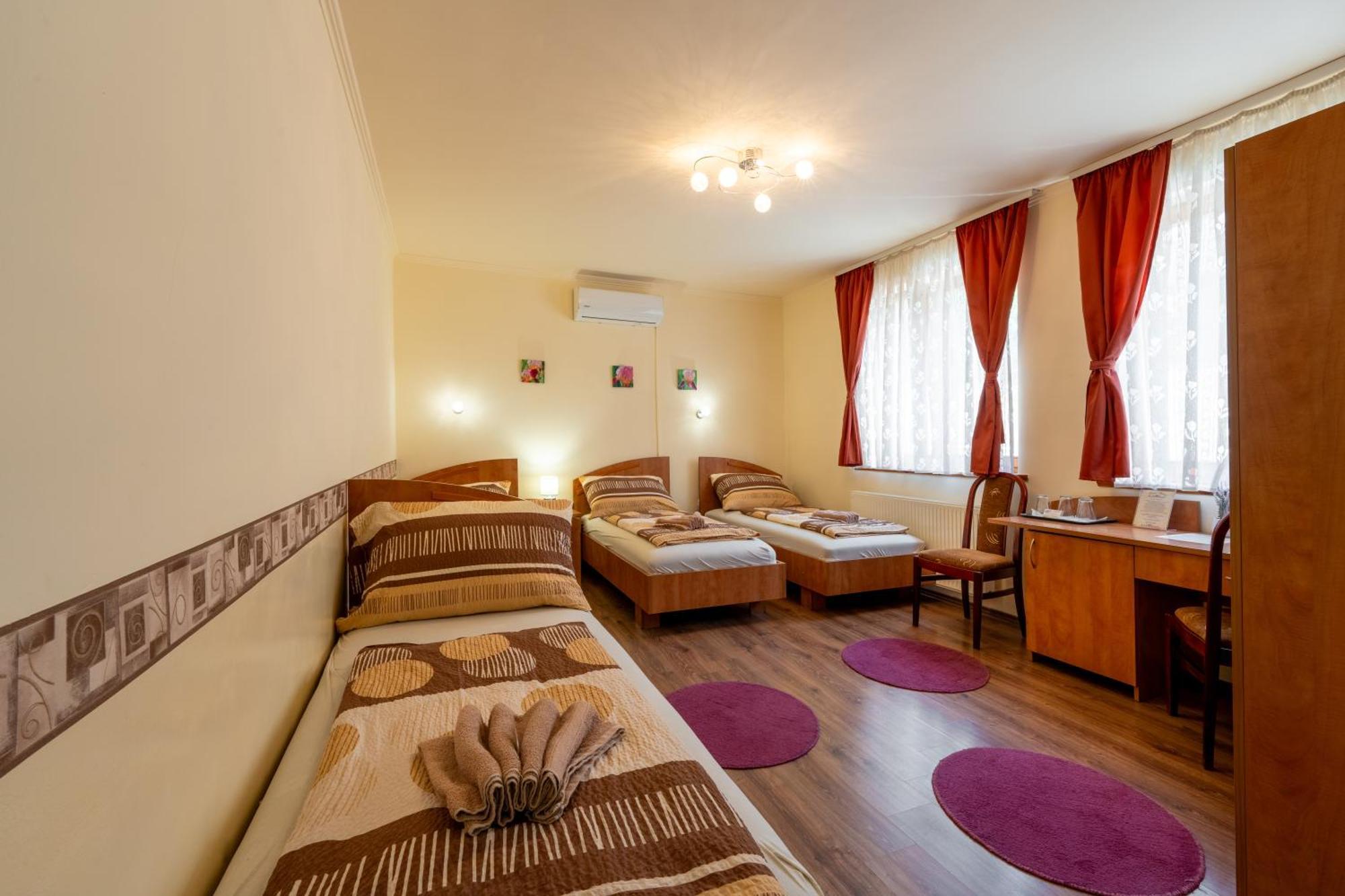기오르 Szenti Vendeghaz B&B 외부 사진