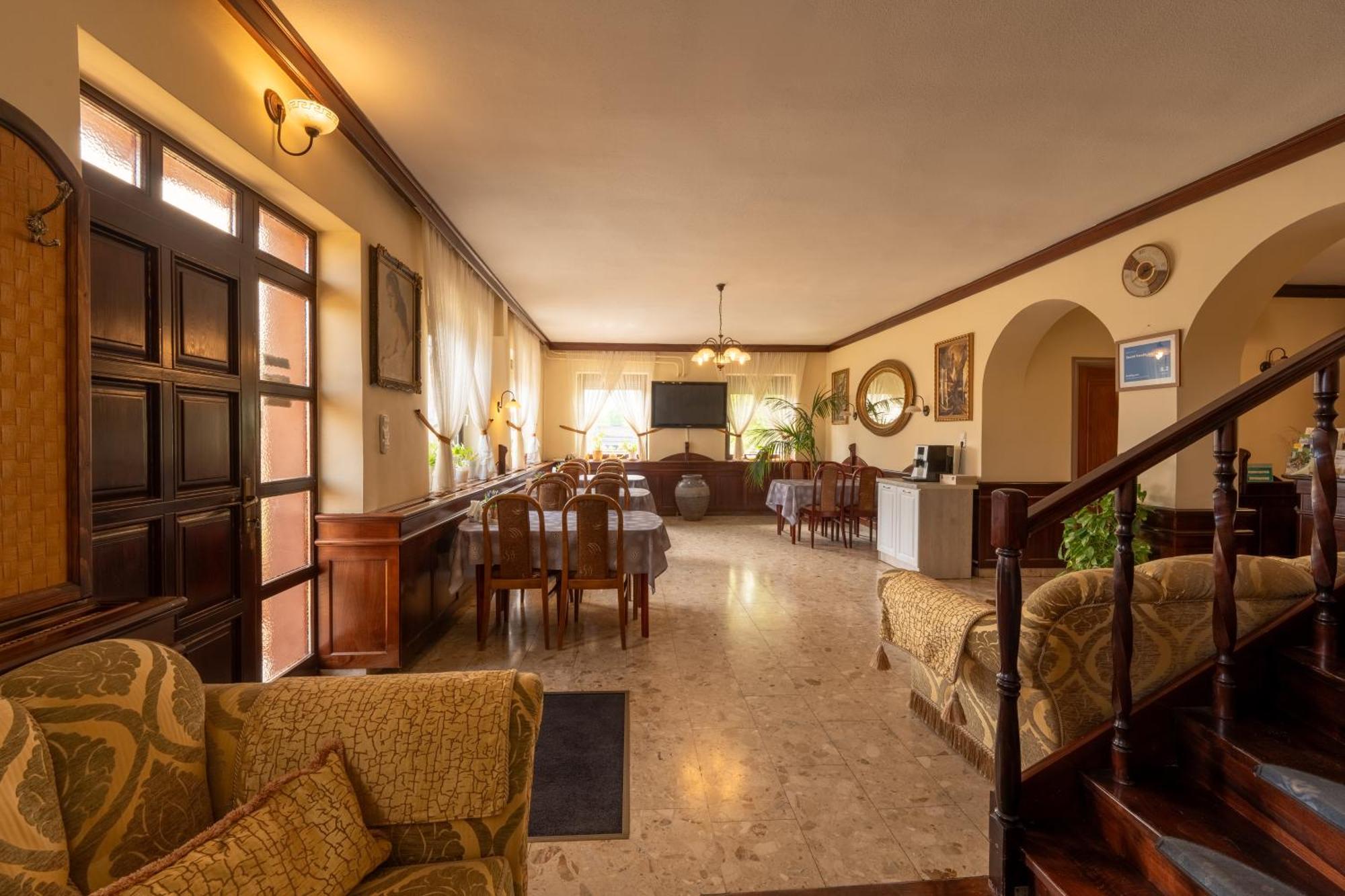 기오르 Szenti Vendeghaz B&B 외부 사진