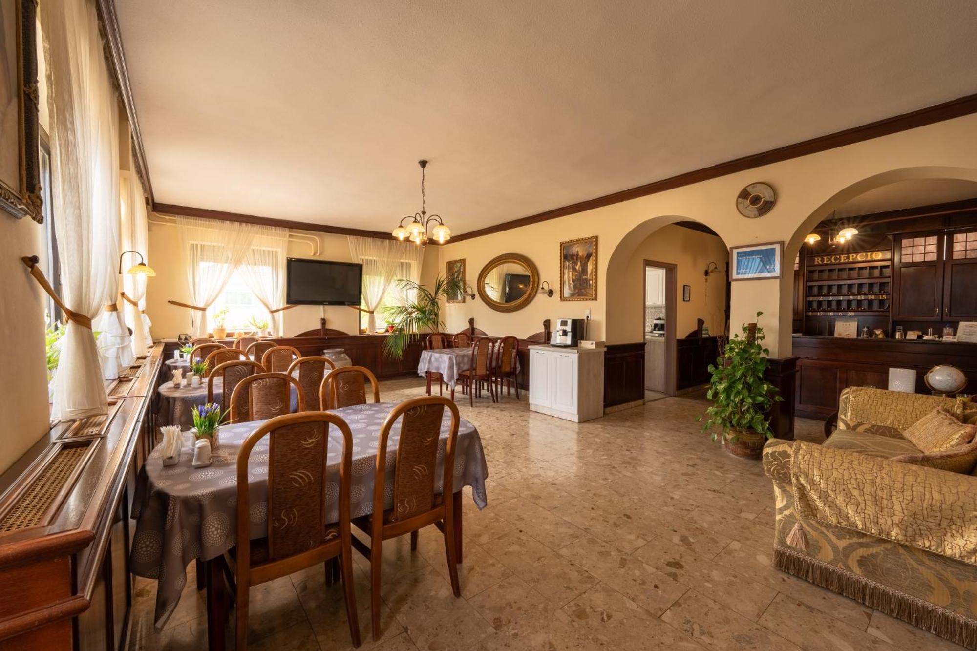 기오르 Szenti Vendeghaz B&B 외부 사진